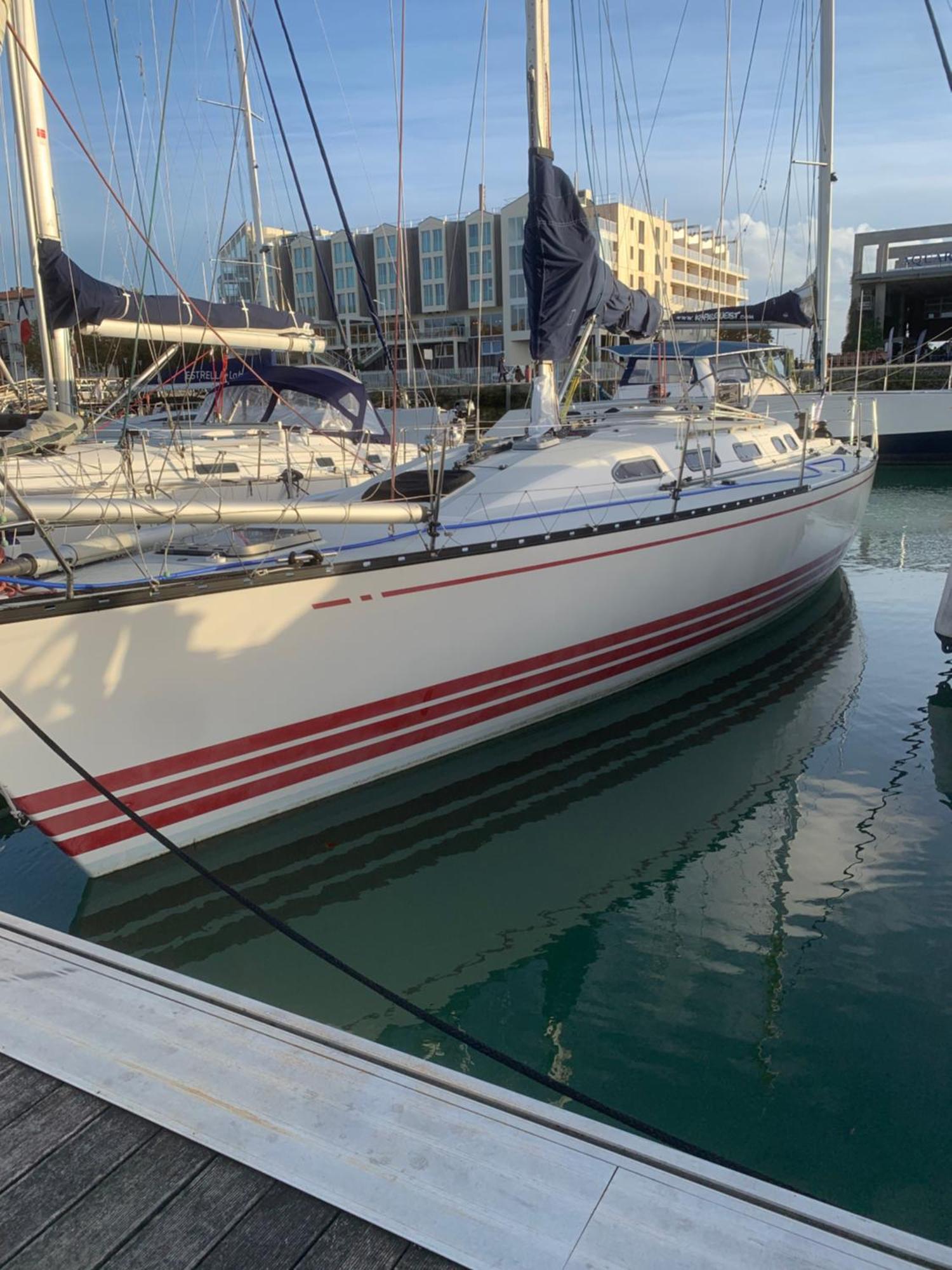 Nuit Sur Un Bateau Hotel La Rochelle  Exterior photo